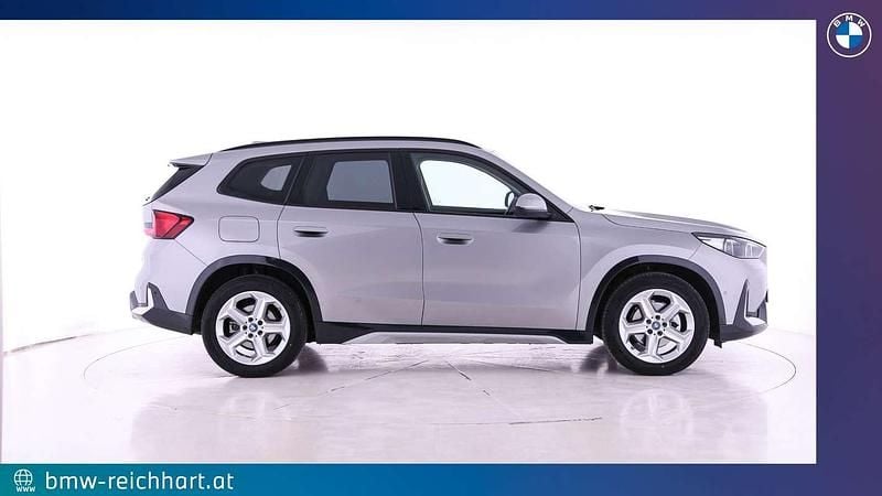 Gebraucht BMW iX1 Shadowline 150 kW (204 PS) 2025 Spacesilber SUV