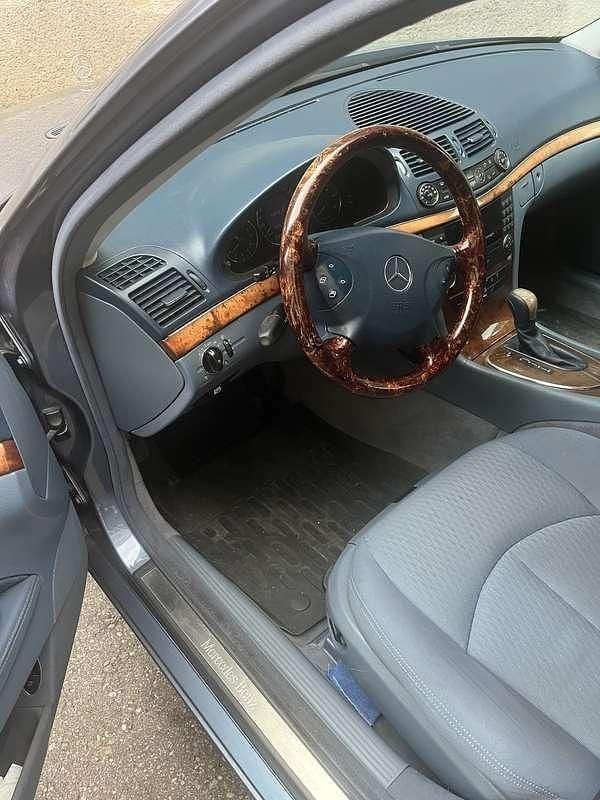Gebraucht Mercedes E270 Elegance 177 PS (130 kW) 2004 Limousine