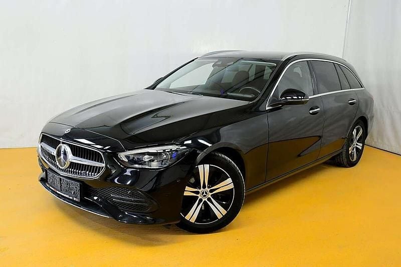 Gebraucht Mercedes C220 197 PS (144 kW) 2021 Schwarz Kombi