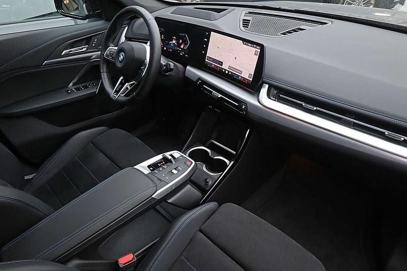 Gebraucht BMW iX1 Basis 200 kW (272 PS) 2024 Schwarz SUV