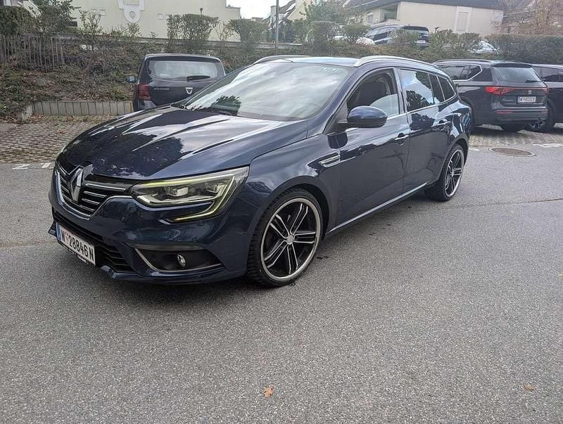 Gebraucht Renault Mégane GrandTour Bose Edition 132 PS (97 kW) 2017 Blau Kombi
