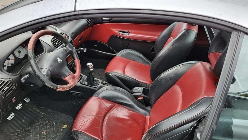 Gebraucht Peugeot 206 CC 107 PS (78 kW) 2001 Silber Cabrio
