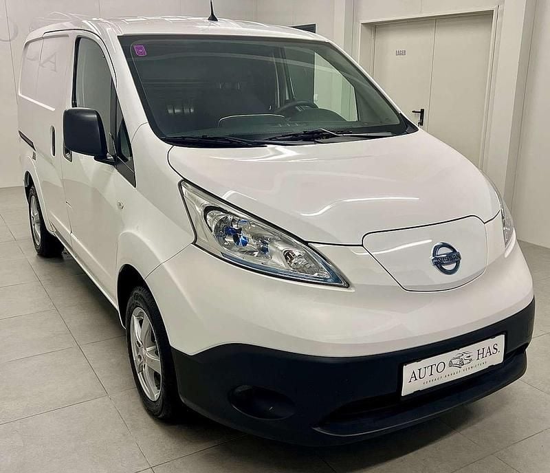 Weiß Gebraucht 2021 Nissan e-NV200 Comfort Van | € 11.950 - Bild 1/4