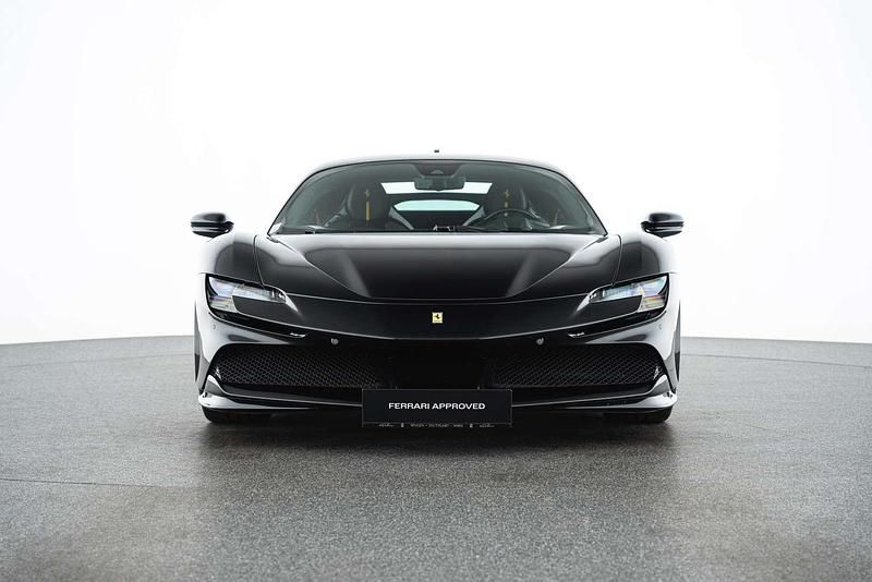 Gebraucht Ferrari SF90 780 PS (573 kW) 2022 Schwarz Coupé
