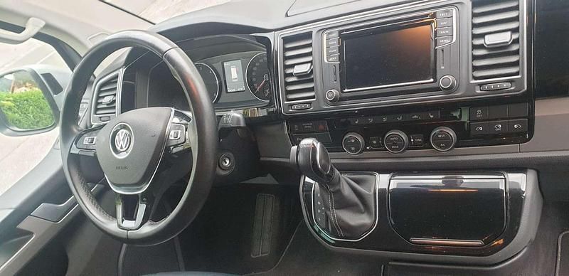 Gebraucht VW Multivan Highline 150 PS (110 kW) 2015 Silber Van