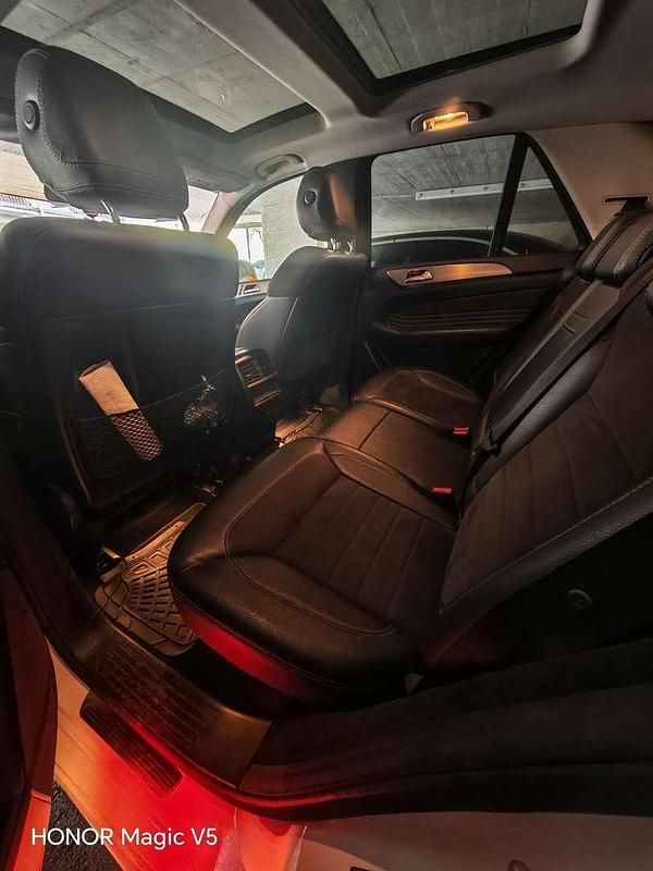 Gebraucht Mercedes ML350 Edition 258 PS (189 kW) 2015 Weiß SUV