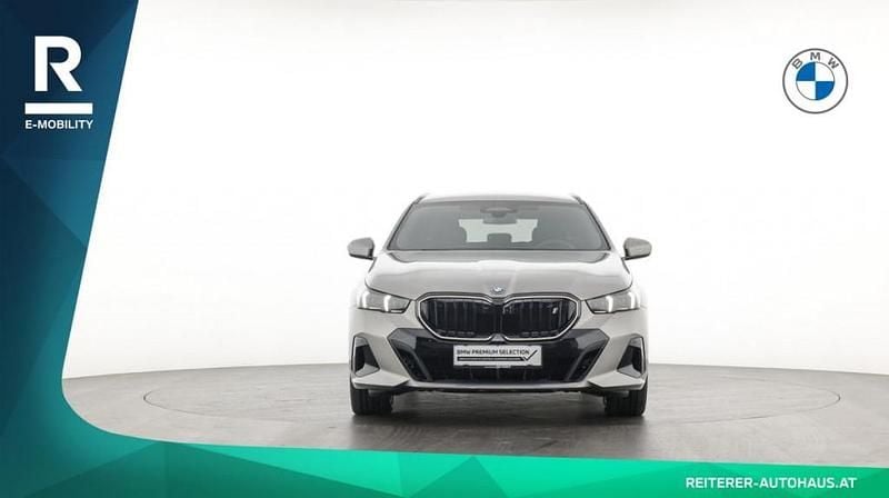 Gebraucht BMW i5 Shadowline 289 kW (394 PS) 2026 Grau (oxidgrau) Kombi