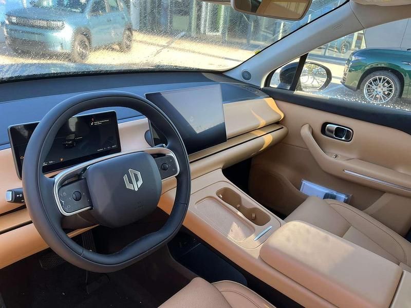 Neu Leapmotor C10 218 PS (160 kW) 2025 Schwarz SUV