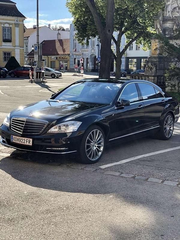 Schwarz Gebraucht 2012 Mercedes S500L Limousine | € 23.500 - Bild 1/1
