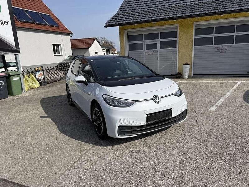 Gebraucht VW ID.3 Pro Performance 150 kW (204 PS) 2023 Weiß Kleinwagen
