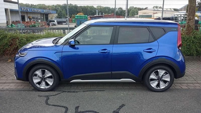 Blau Gebraucht 2021 Kia Soul Spirit SUV | € 24.100 - Bild 1/4