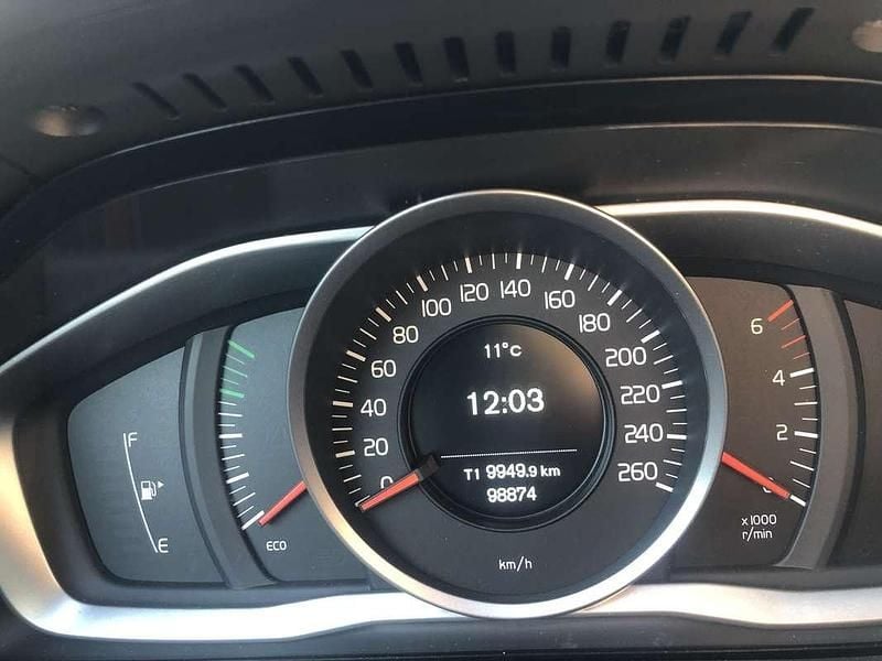 Gebraucht Volvo S60 R-Design Kinetic 190 PS (139 kW) 2015 Limousine