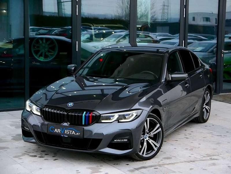 Gebraucht BMW 320e M Sport 204 PS (150 kW) 2021 Silber Limousine