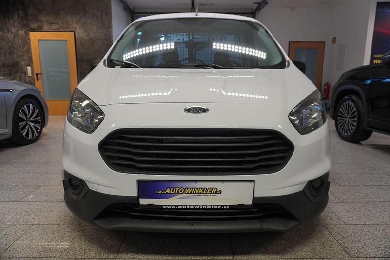 Gebraucht Ford Transit Trend 101 PS (74 kW) 2020 Weiss Van