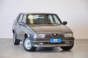 Gebraucht Alfa Romeo 75 148 PS (108 kW) 1987 Grau Limousine