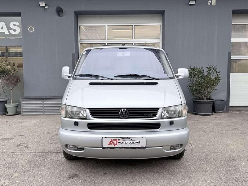 Gebraucht VW Caravelle 102 PS (75 kW) 2001 Silber Van / Kleinbus