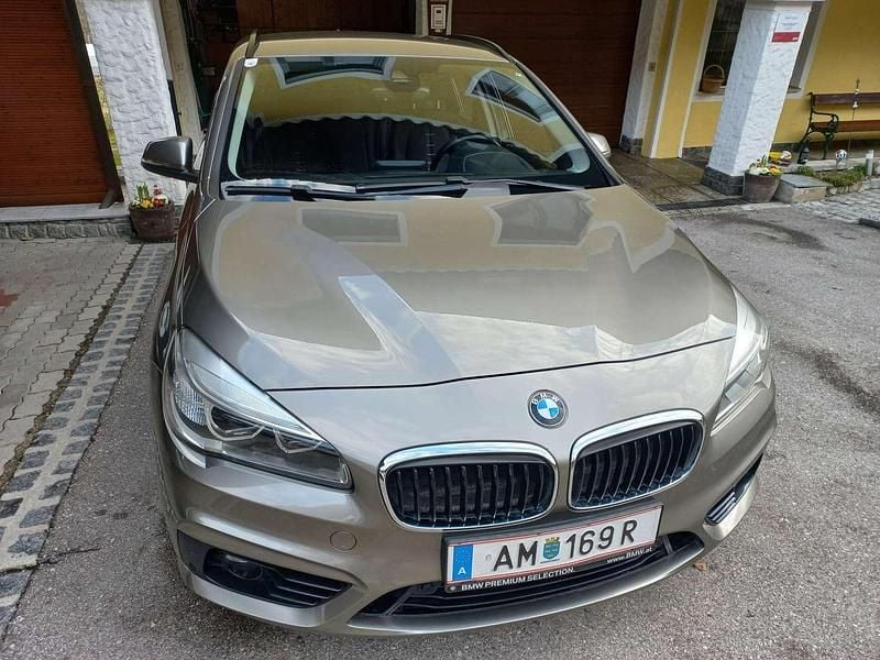 Gebraucht BMW 220 Performance 190 PS (139 kW) 2016 Grau Kombi