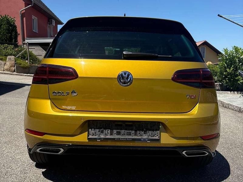 Gebraucht VW Golf VII Comfortline 116 PS (85 kW) 2017 Gold Limousine