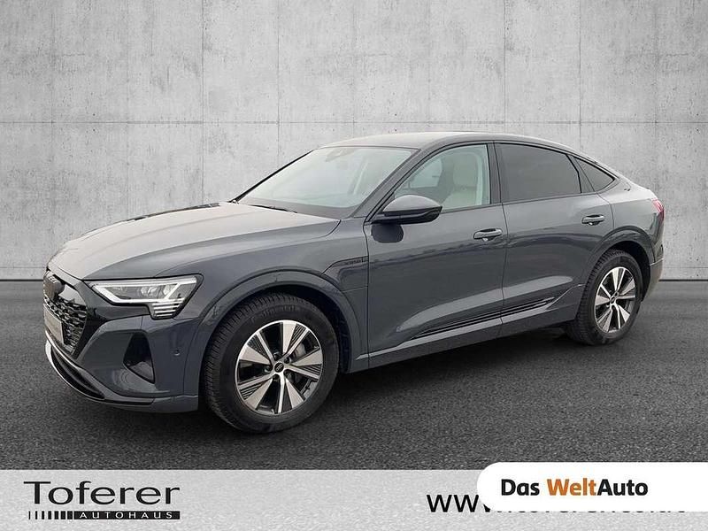 Gebraucht Audi e-tron Business 158 kW (215 PS) 2024 Grau SUV