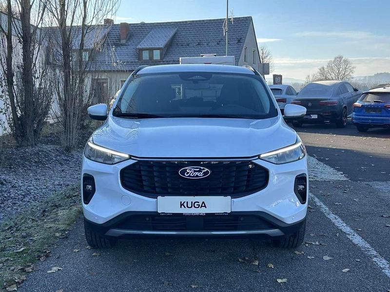 Gebraucht Ford Kuga Titanium 180 PS (132 kW) 2025 Weiß SUV
