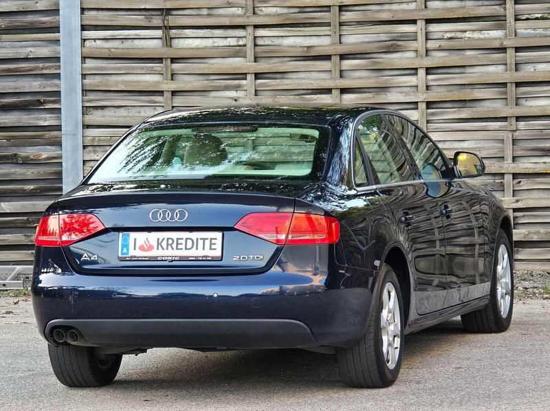 Gebraucht Audi A4 143 PS (105 kW) 2008 Blau Limousine
