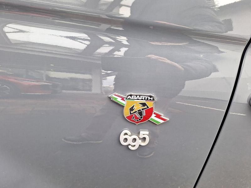 Gebraucht Abarth 695 165 PS (121 kW) 2018 Kleinwagen