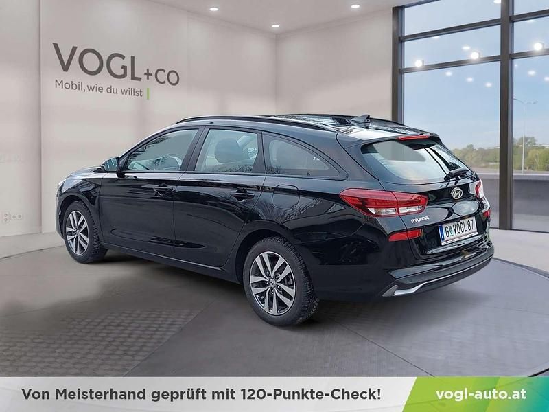 Neu Hyundai i30 GO! 101 PS (74 kW) 2025 Schwarz Kombi