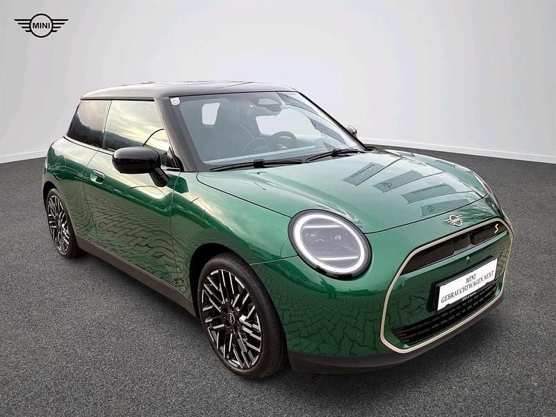 British racing green iv Neu 2025 Mini Cooper SE Kleinwagen | € 37.500 (Fairer Preis) - Bild 1/1