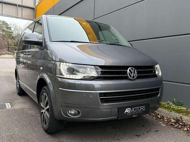 Gebraucht VW Multivan Highline 179 PS (131 kW) 2013 Grau Van