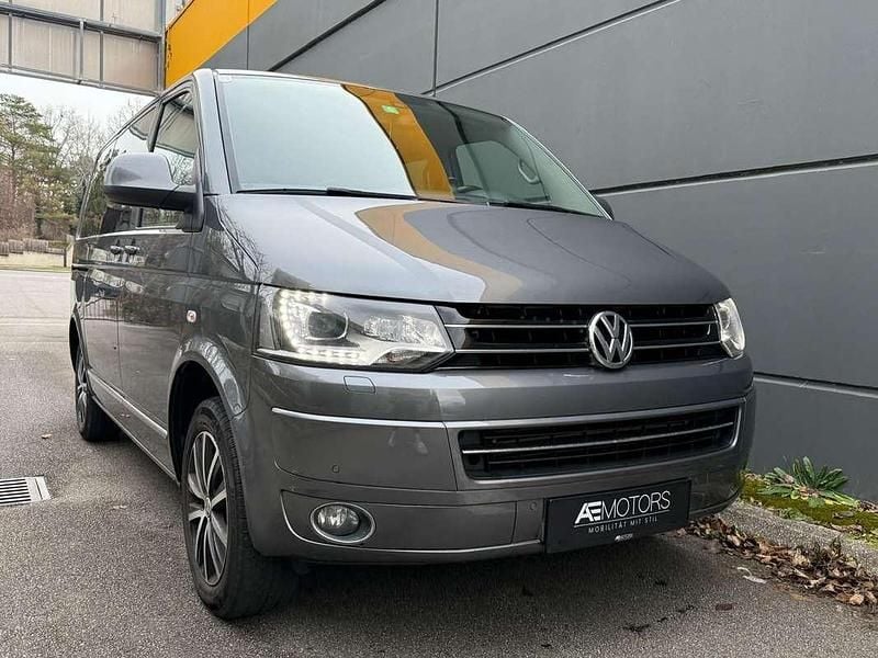 Grau Gebraucht 2013 VW Multivan Highline Van | € 20.880 - Bild 1/4
