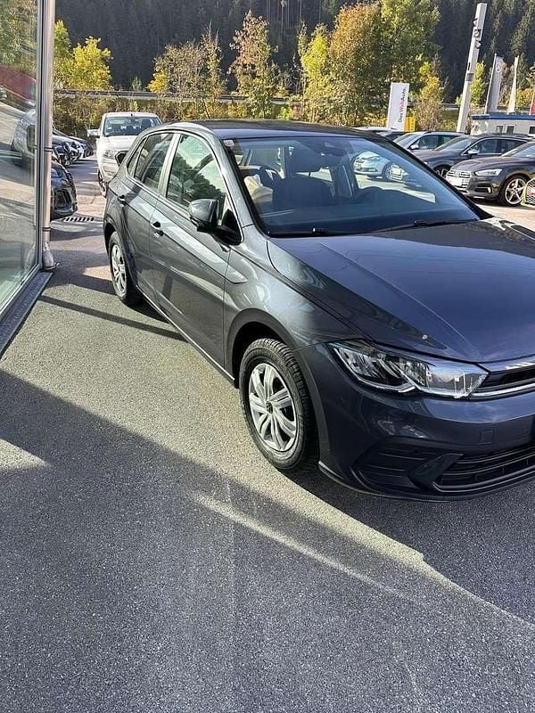 Gebraucht VW Polo Basis 80 PS (58 kW) 2023 Grau Kleinwagen