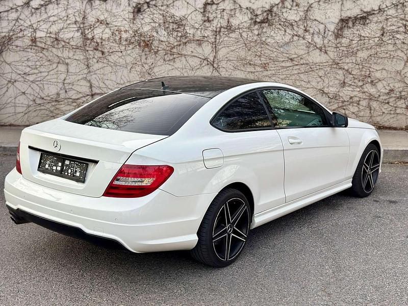 Gebraucht Mercedes C220 170 PS (125 kW) 2012 Weiß Coupé