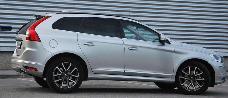 Gebraucht Volvo XC60 220 PS (161 kW) 2017 Silber SUV