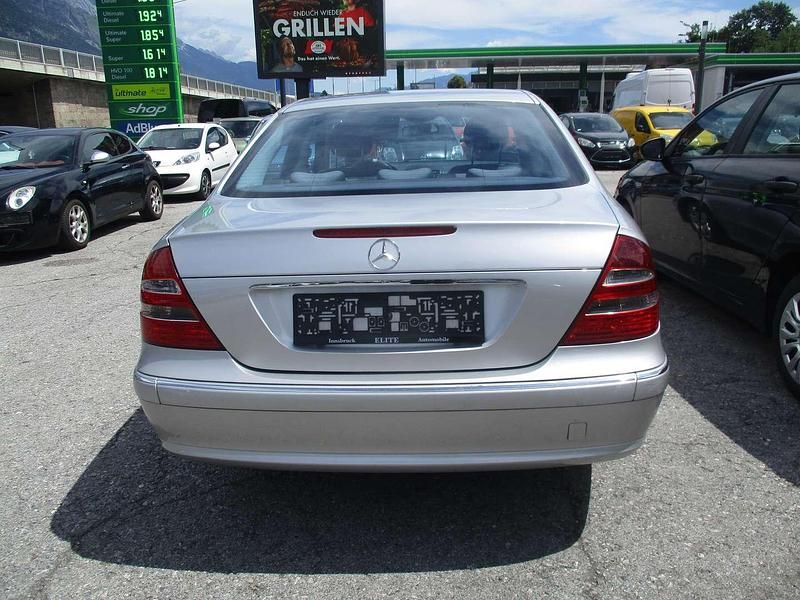 Gebraucht Mercedes E220 150 PS (110 kW) 2004 Grau Limousine