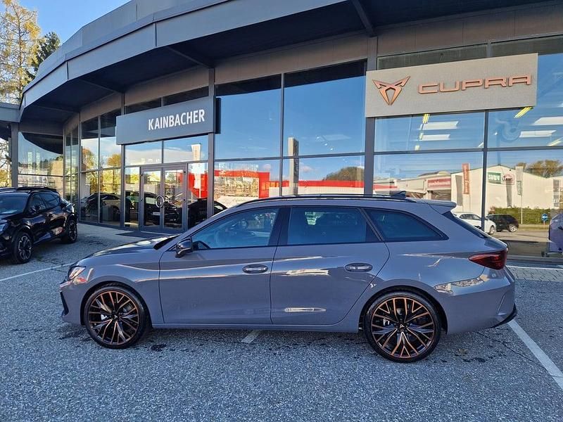 Neu Cupra Leon 150 PS (110 kW) 2025 Hellgrau  normal Kombi