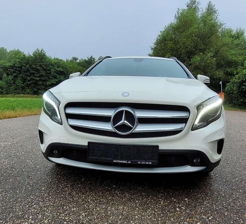 Gebraucht 2014 Mercedes GLA220 SUV | € 19.900 (Fairer Preis) - Bild 1/4