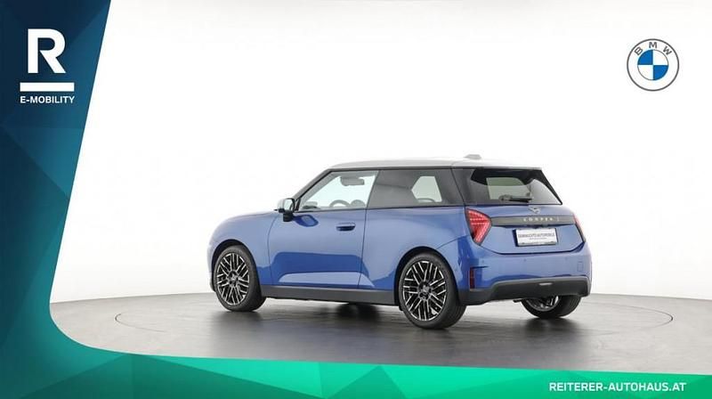 Gebraucht Mini Cooper SE 160 kW (218 PS) 2024 Blau Kleinwagen
