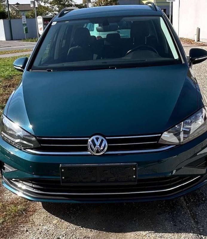 Gebraucht VW Golf VII Comfortline 116 PS (85 kW) 2018 Grün Limousine