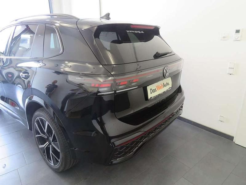 Gebraucht VW Tiguan Sport 204 PS (150 kW) 2025 Schwarz  metallic SUV