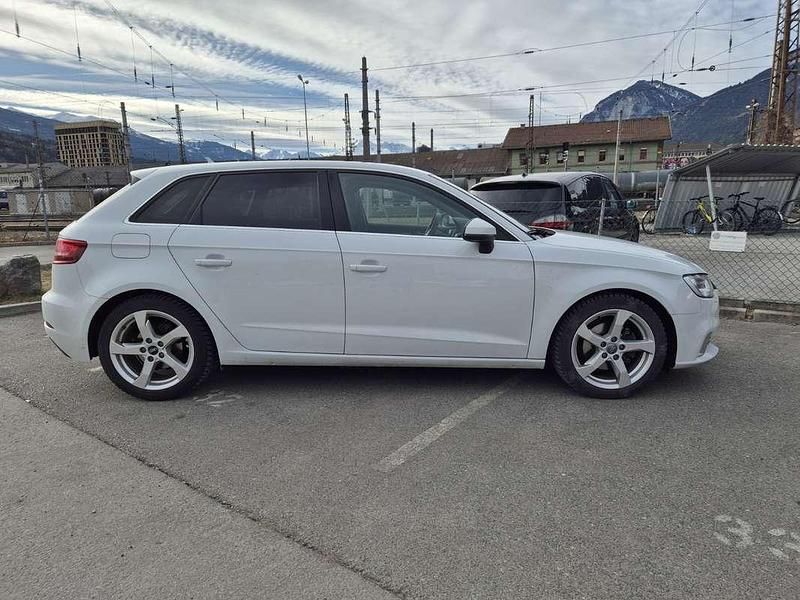 Gebraucht Audi A3 Sport 110 PS (80 kW) 2017 Weiß Limousine