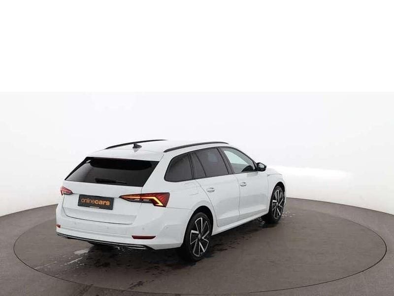 Gebraucht Skoda Octavia SportLine 150 PS (110 kW) 2022 Weiß Kombi