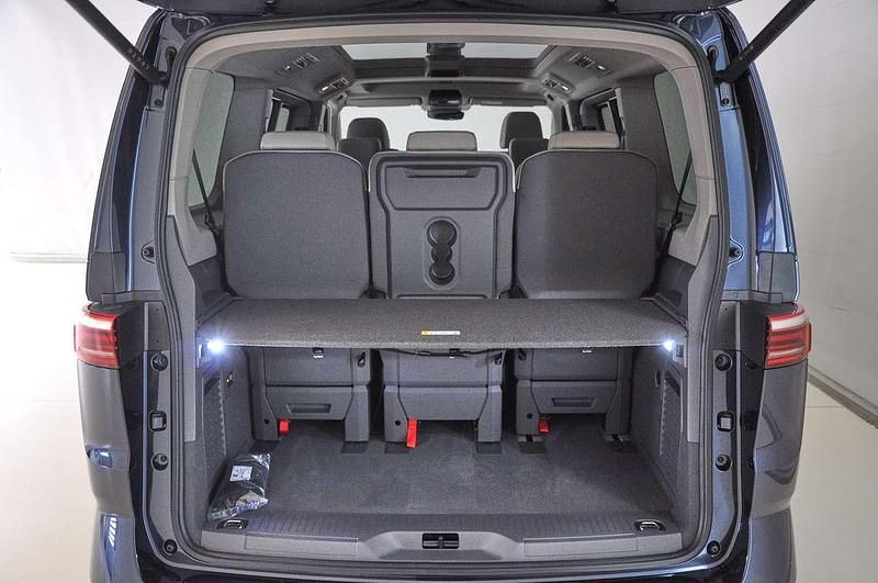 Gebraucht VW Multivan Business 150 PS (110 kW) 2025 Mittelblau  metallic Van