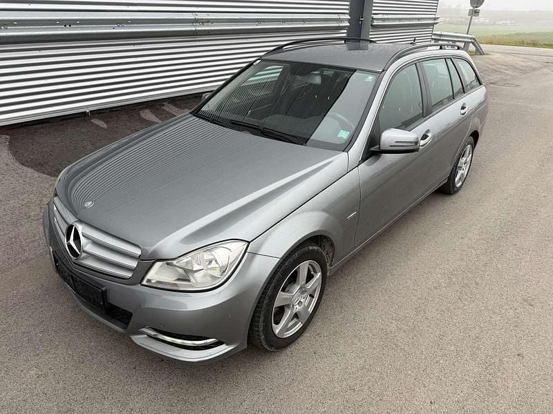 Grau Gebraucht 2012 Mercedes C180 Edition Kombi | € 6.990 (Superpreis) - Bild 1/4