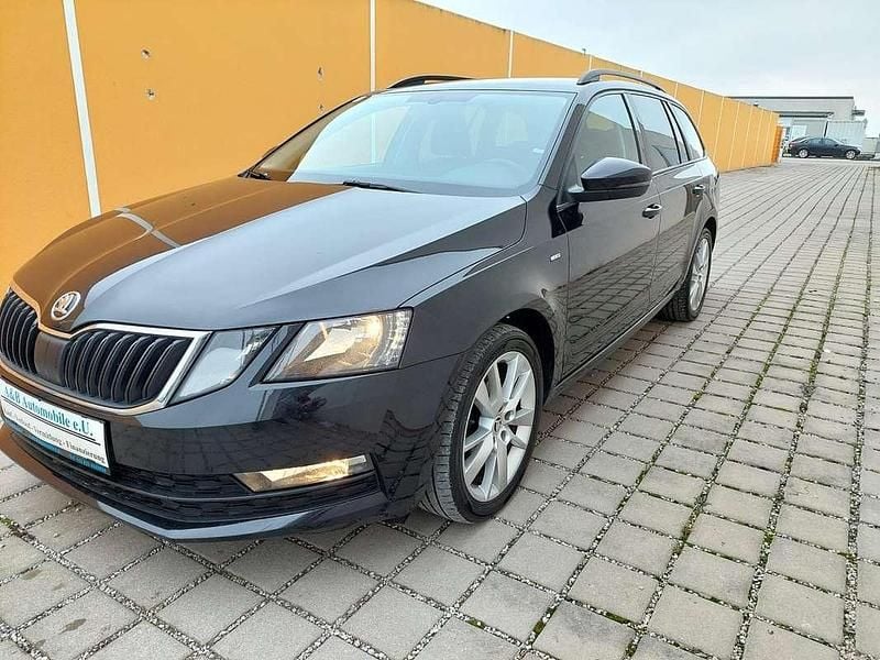 Schwarz Gebraucht 2018 Skoda Octavia Style Limousine | € 11.890 (Guter Preis) - Bild 1/4