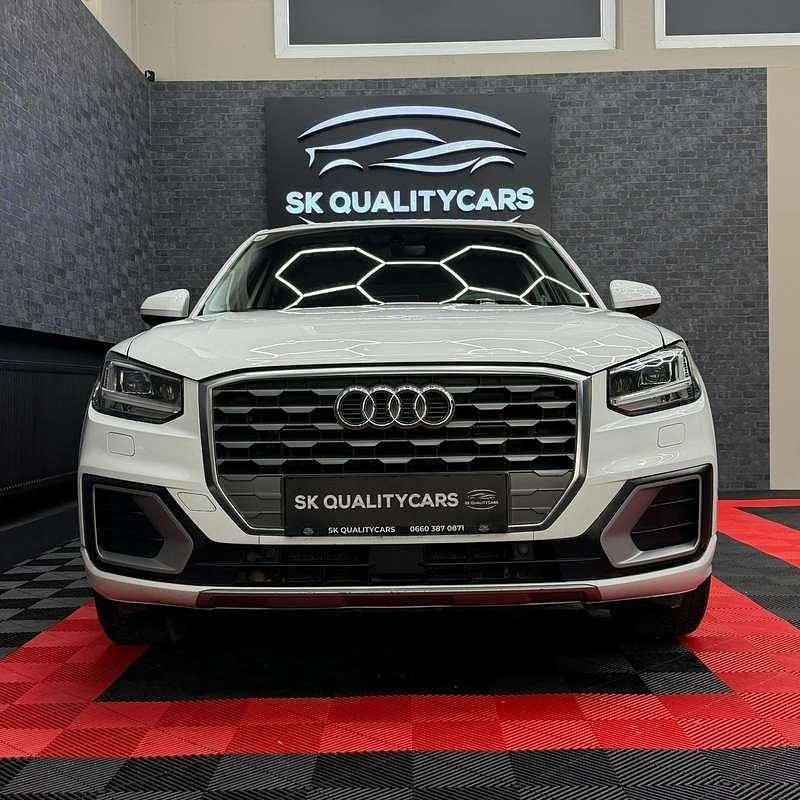 Gebraucht Audi Q2 Sport 116 PS (85 kW) 2018 Weiß SUV