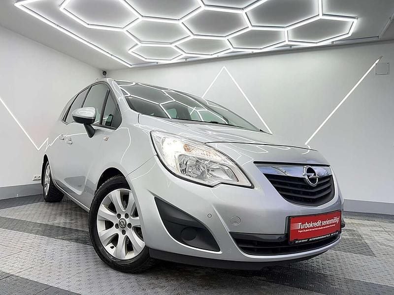 Gebraucht Opel Meriva Edition 101 PS (74 kW) 2011 Silber Van / Kleinbus