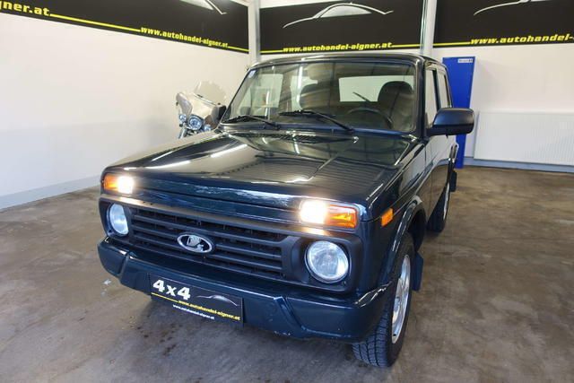 Grün Gebraucht 2019 Lada Taiga SUV | € 17.900 - Bild 1/4