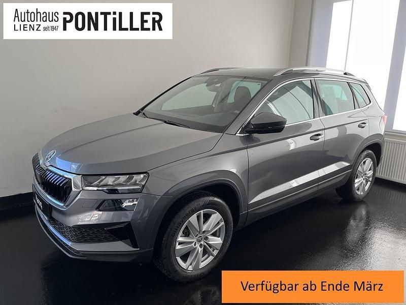 Mittelgrau metallic Gebraucht 2025 Skoda Karoq Selection SUV | € 38.900 (Fairer Preis) - Bild 1/4