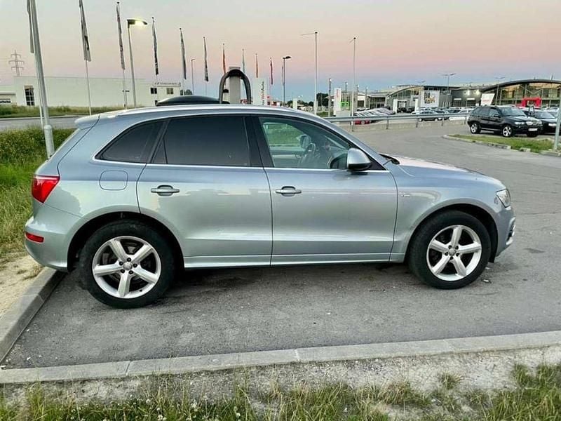 Blau Gebraucht 2009 Audi Q5 SUV | € 10.750 (Fairer Preis) - Bild 1/4