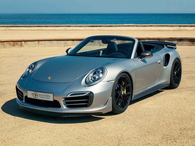 Silber Gebraucht 2015 Porsche 911 Turbo S Coupé | € 132.000 - Bild 1/4
